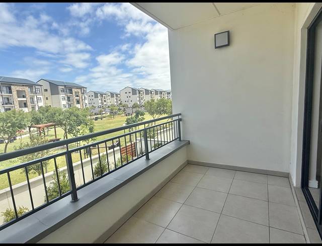 2 BEDROOM APARTMENT FOR SALE IN SANDOWN